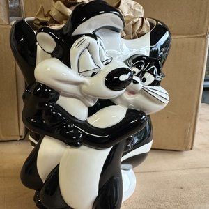 Pepe Le Pew and Penelope Voss of Love